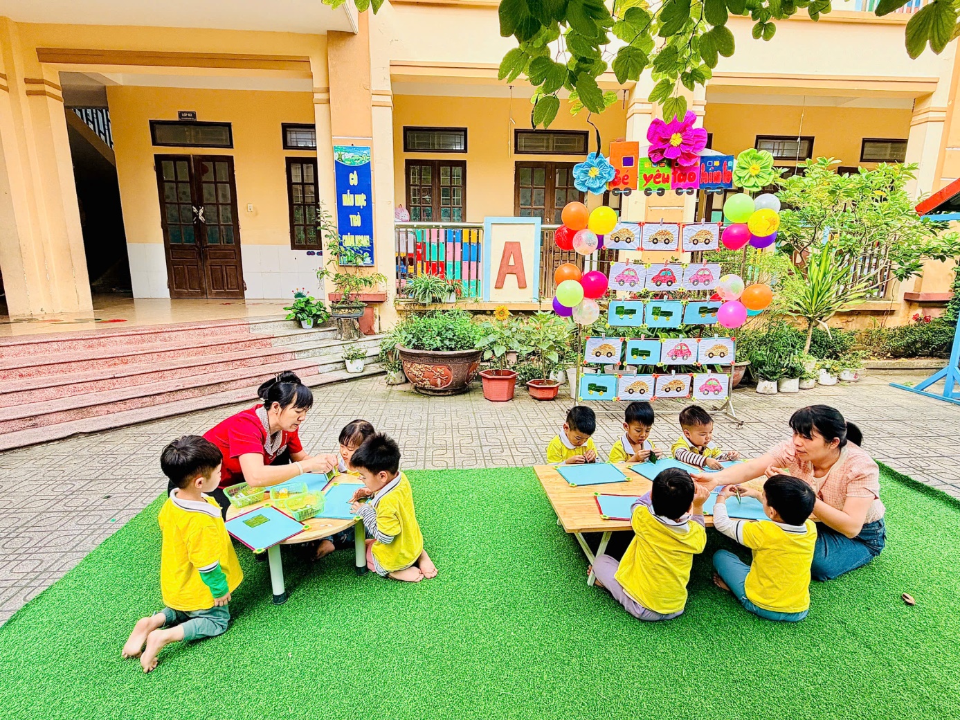 Description: D:\Năm học 2025-2026\ẢNH CÁC HĐ CỦA TRƯỜNG\TÔI YÊU VN-GIAO THÔNG\gen-h-z7628495186652_8eb8856fad8e55984922fdb7b242d123.jpg